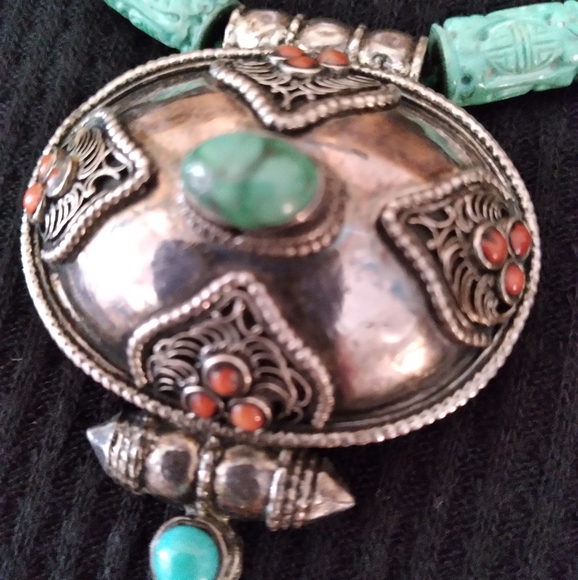 Custom made Necklace with Sterling Silver Tibetan Prayer Box - Picture 5 of 16